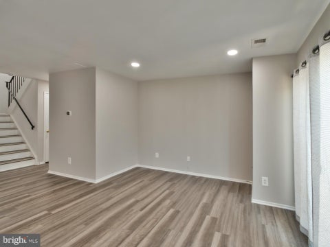 Townhouse For Rent - 10216 Ridgeline Drive<br/> MONTGOMERY VILLAGE, MD 20886