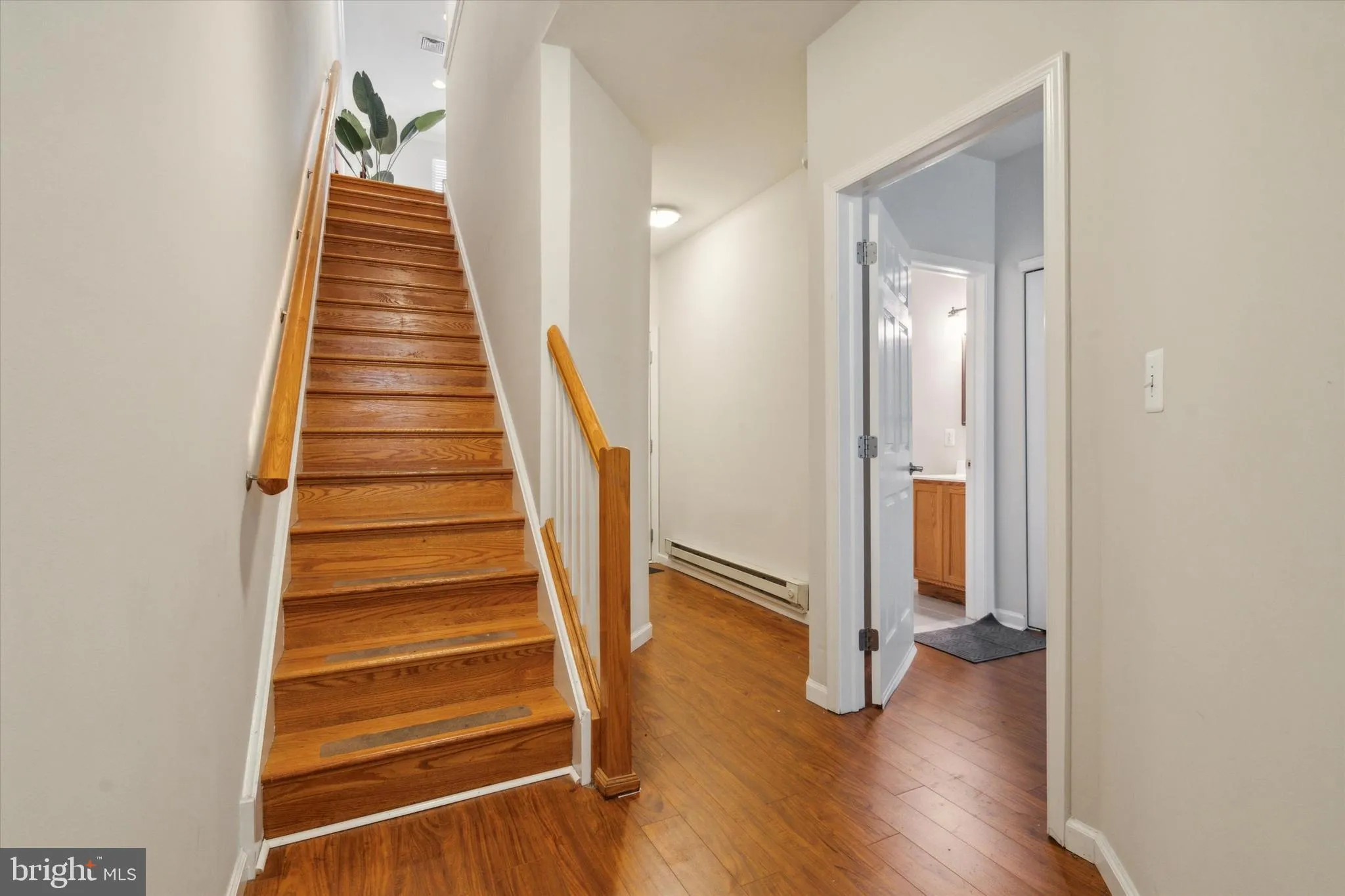 Philadelphia, Pennsylvania 19121, United States, 2 Bedrooms Bedrooms, ,2 BathroomsBathrooms,Residential,Contingent,41917
