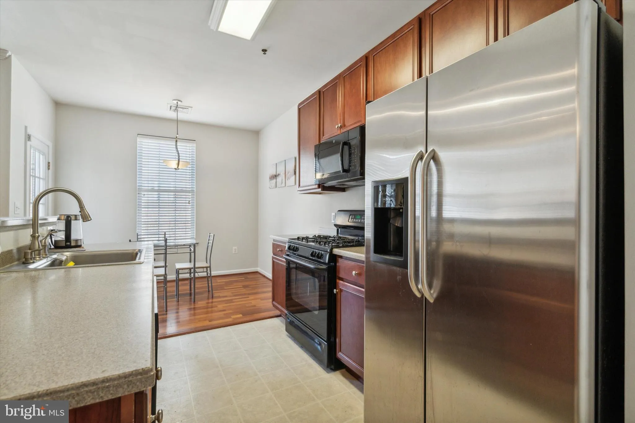 Philadelphia, Pennsylvania 19121, United States, 2 Bedrooms Bedrooms, ,2 BathroomsBathrooms,Residential,Contingent,41917