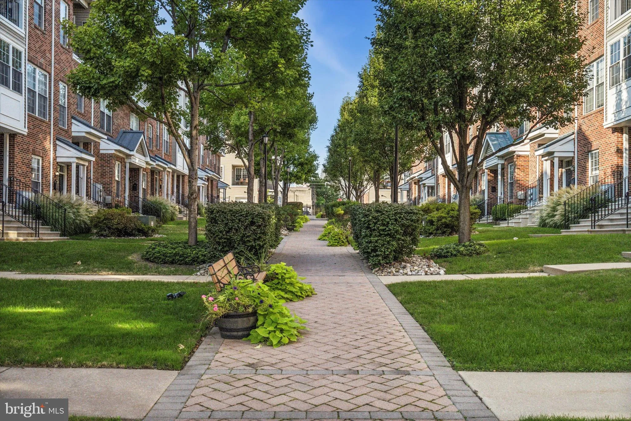Philadelphia, Pennsylvania 19121, United States, 2 Bedrooms Bedrooms, ,2 BathroomsBathrooms,Residential,Contingent,41917
