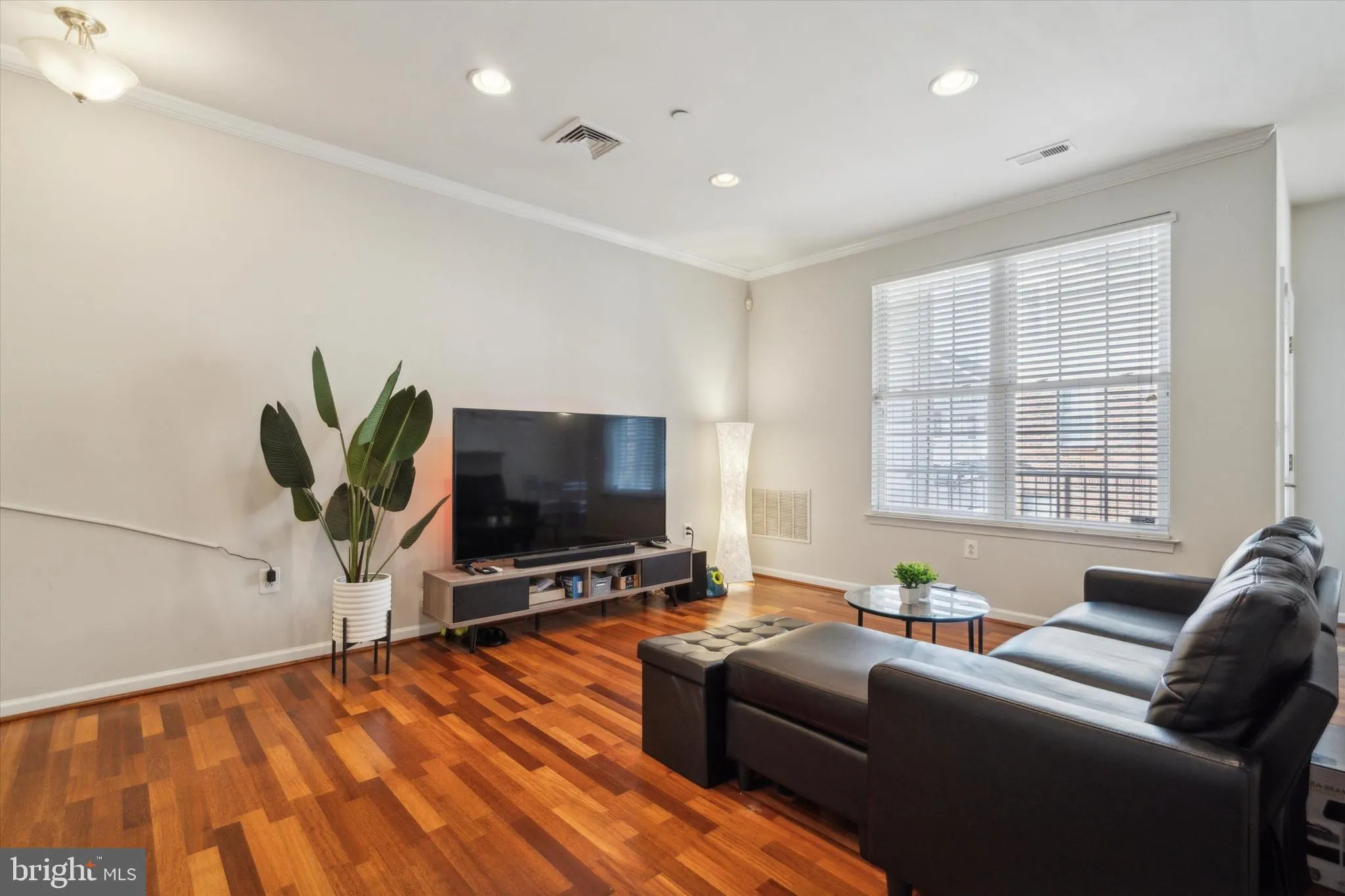 Philadelphia, Pennsylvania 19121, United States, 2 Bedrooms Bedrooms, ,2 BathroomsBathrooms,Residential,Contingent,41917