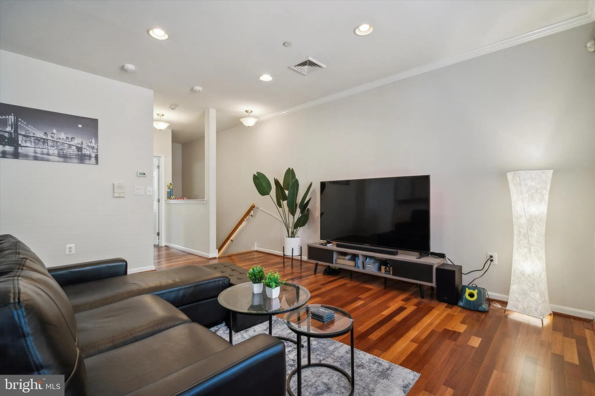Philadelphia, Pennsylvania 19121, United States, 2 Bedrooms Bedrooms, ,2 BathroomsBathrooms,Residential,Contingent,41917