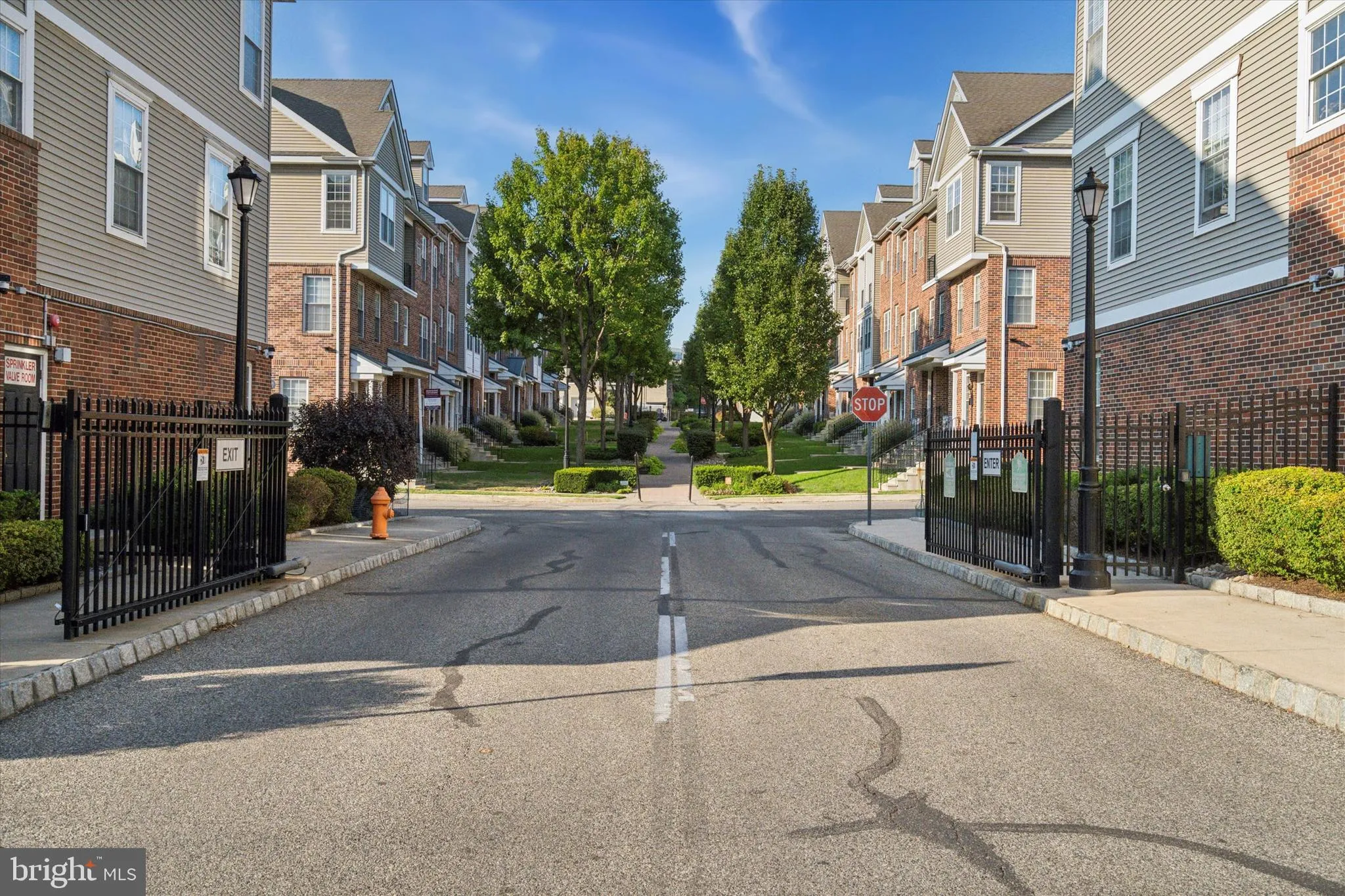 Philadelphia, Pennsylvania 19121, United States, 2 Bedrooms Bedrooms, ,2 BathroomsBathrooms,Residential,Contingent,41917
