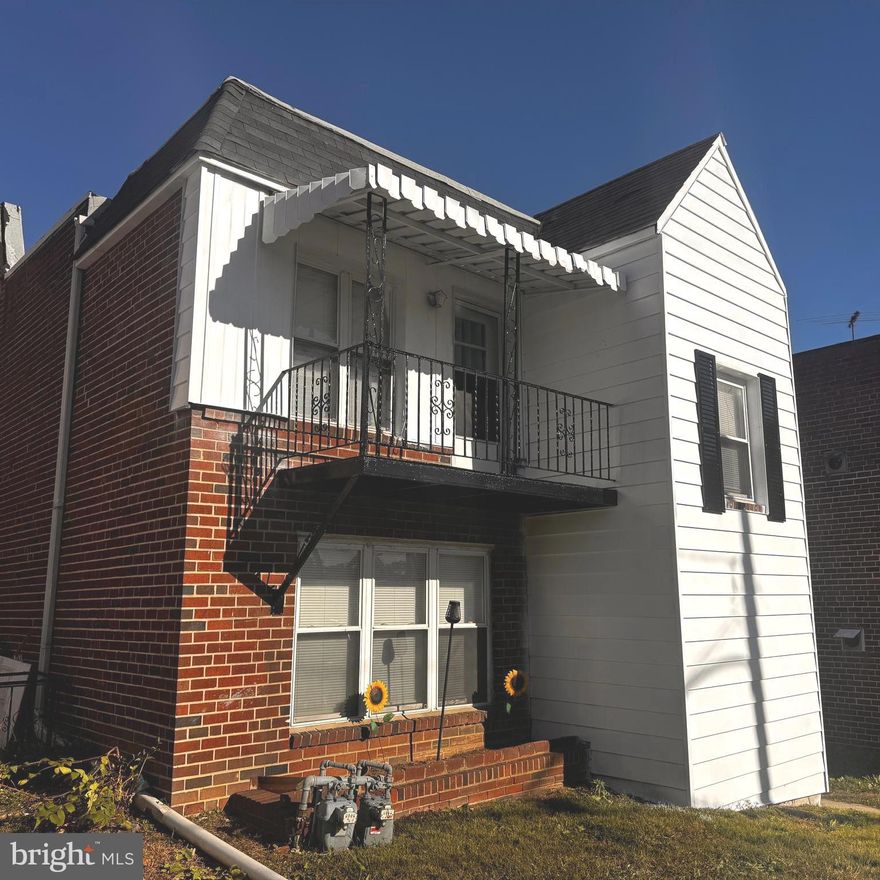 A true legal duplex that checks every box—perfect for both investors and owner-occupants! Live in one unit, let the other pay your mortgage, or rent out both for solid cash flow from day one. ( unit one and new finished basement are virtually staged)
🏠 Unit 1 (First Floor): Currently vacant and ready for move-in! Spacious 2 bed / 1 bath with exclusive use of a newly finished basement and a large attached garage. Perfect for families or anyone who loves extra space—and the potential for higher rent!
🏡 Unit 2 (Top Floor): Occupied by a great long-term tenant paying $1,250/month—stable income you can count on.
Location? Unbeatable. Just a few blocks from the 69th Street Terminal, with quick access to Center City Philly in about 20 minutes. Close to shopping, dining, and public transit—making this property extremely easy to rent year-round.
Tenants pay all utilities except cold water. Whether you’re looking to grow your rental portfolio or house-hack your way to financial freedom, this property delivers.
✨ Don’t miss your chance—schedule your private showing today and see the potential for yourself!