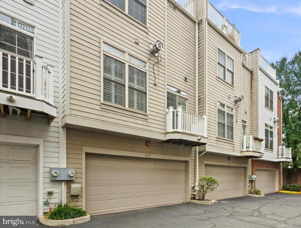 455 N GEORGE MASON DRIVE
