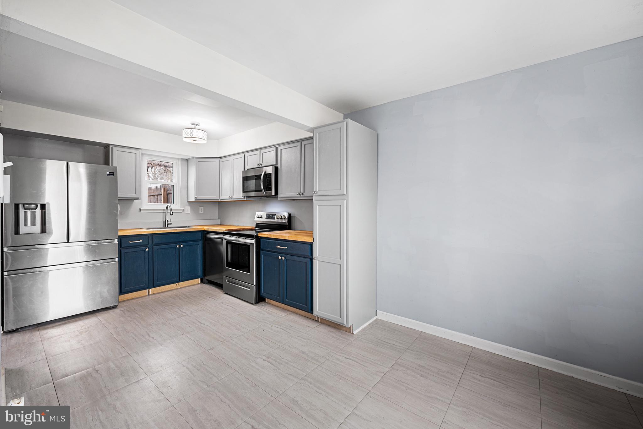 BRITTANY WOODS - Residential