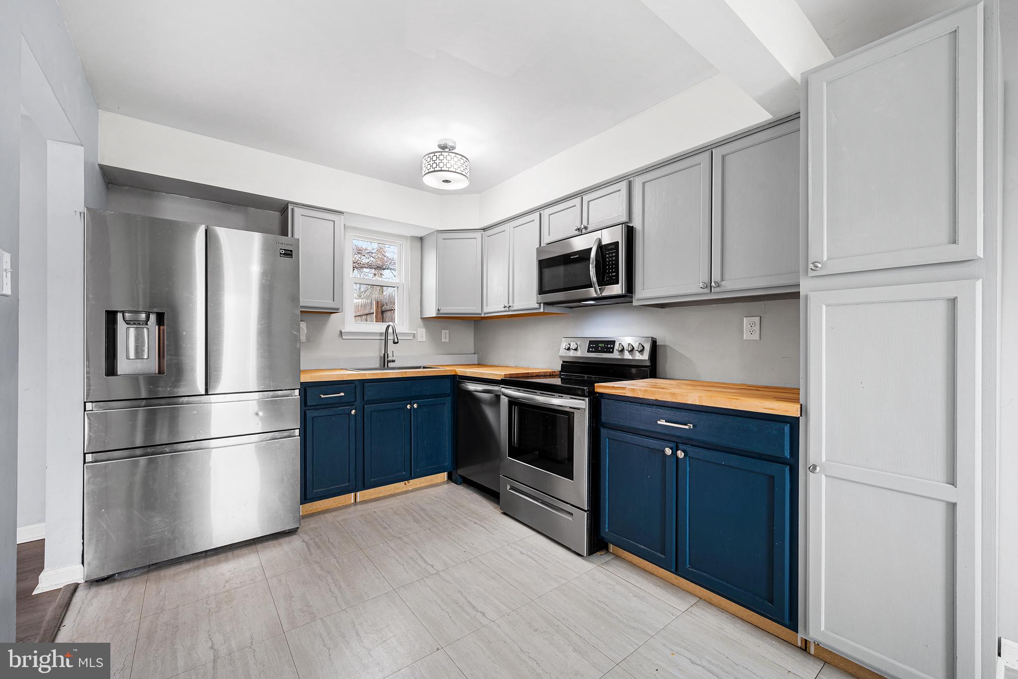 BRITTANY WOODS - Residential