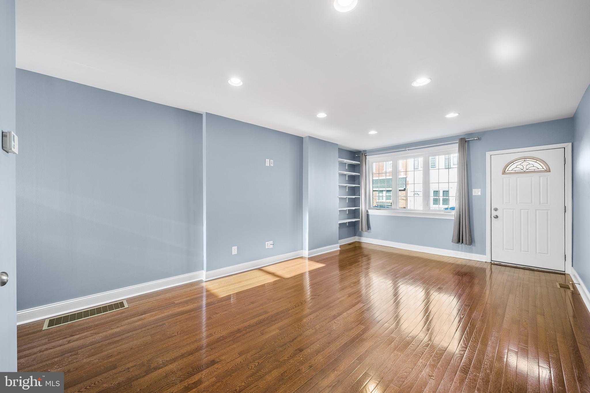 PORT RICHMOND - Residential