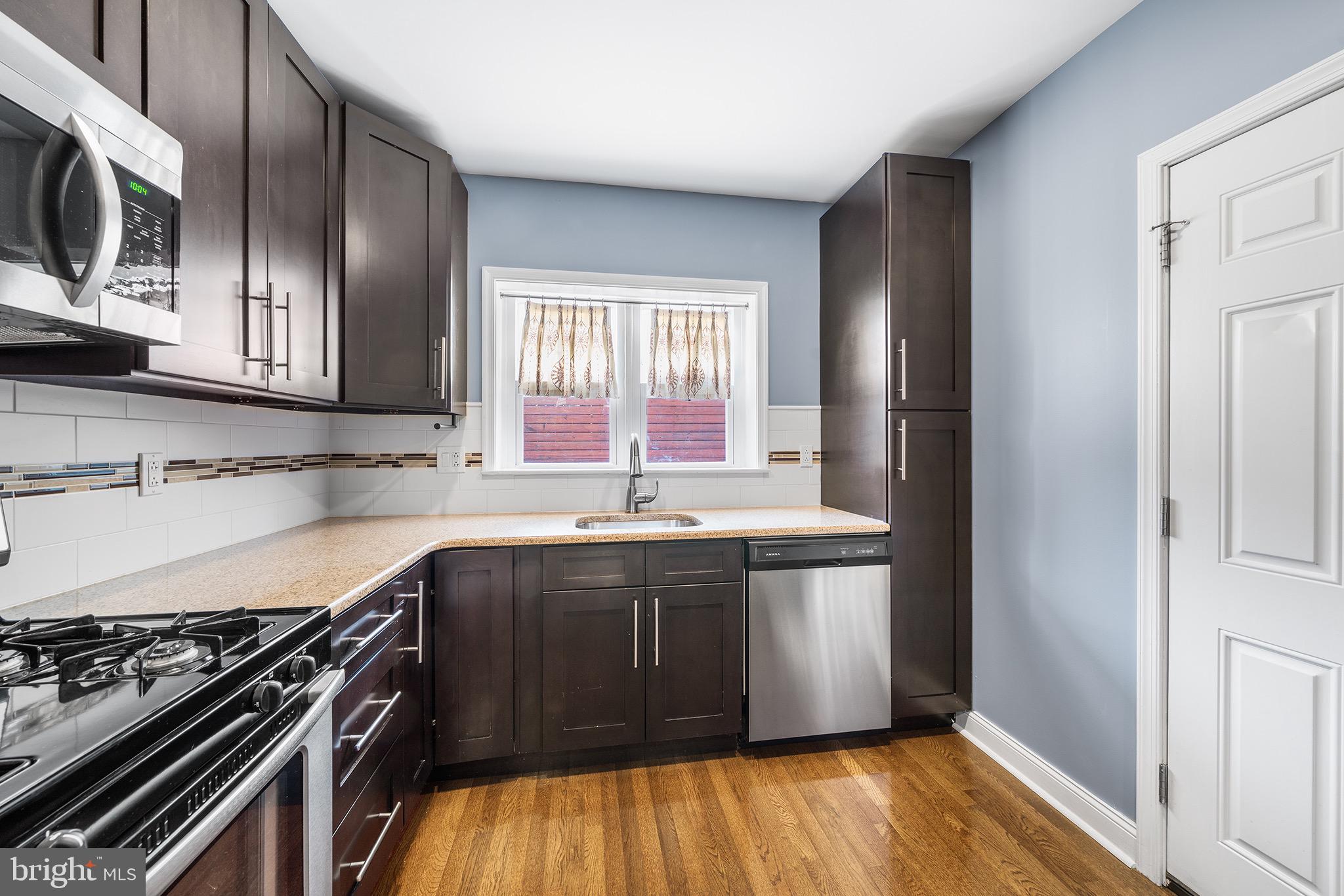 PORT RICHMOND - Residential