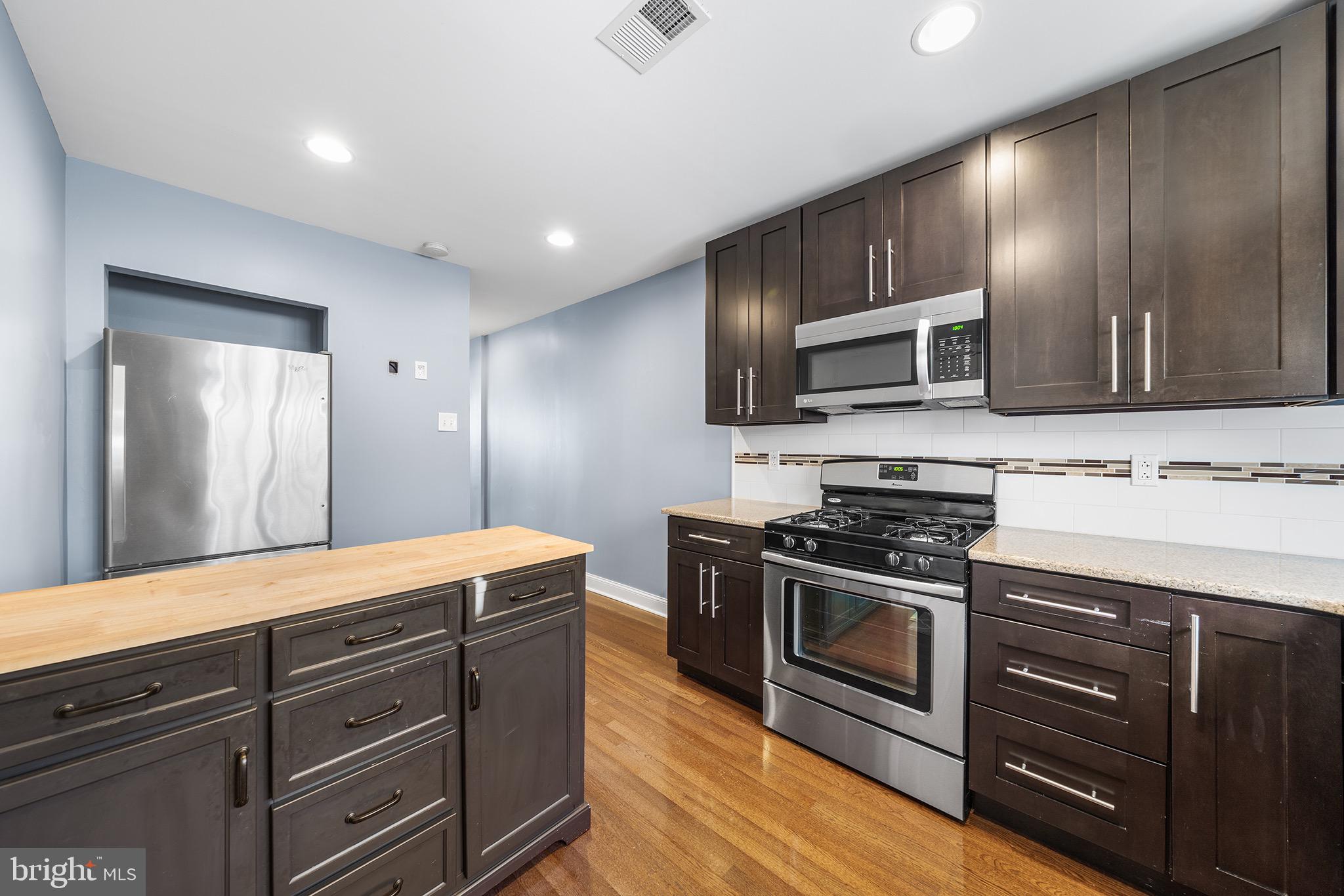 PORT RICHMOND - Residential