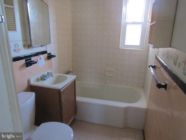 UNIVERSITY GARDENS - Residential