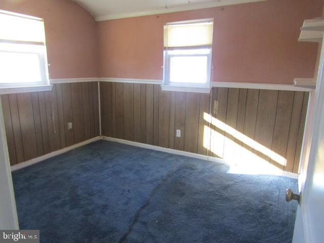 UNIVERSITY GARDENS - Residential