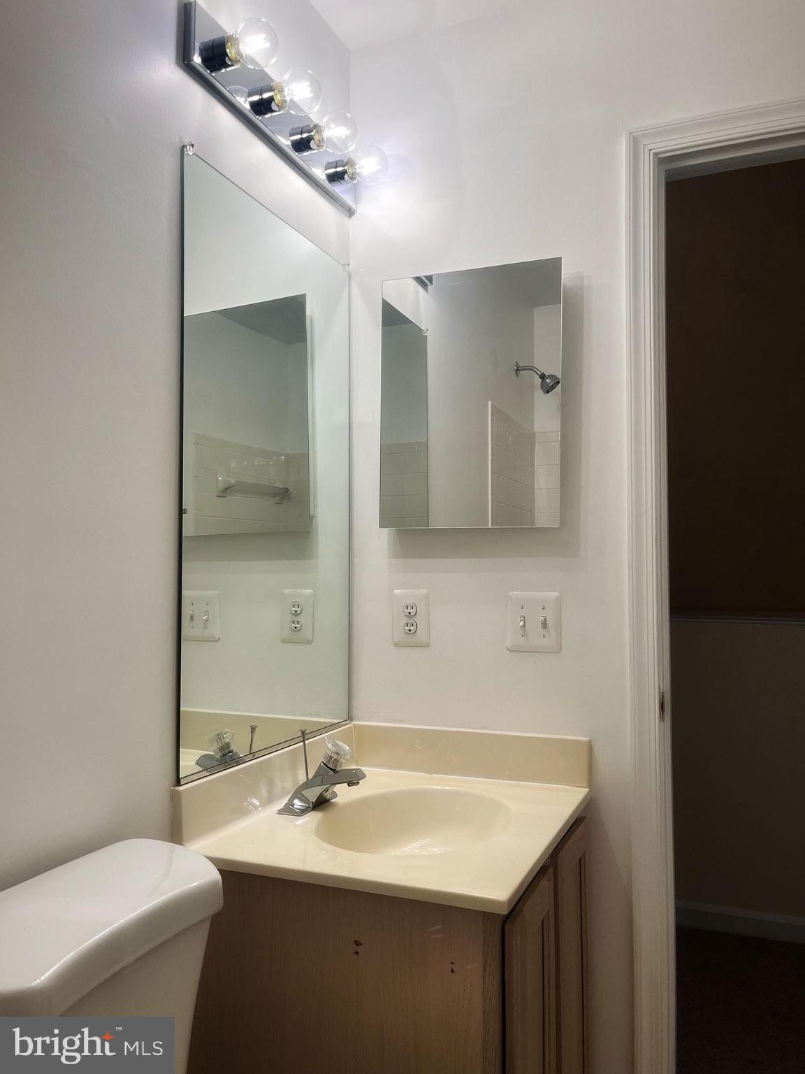 CORAL HILLS TOWN HOMES - Residential Lease