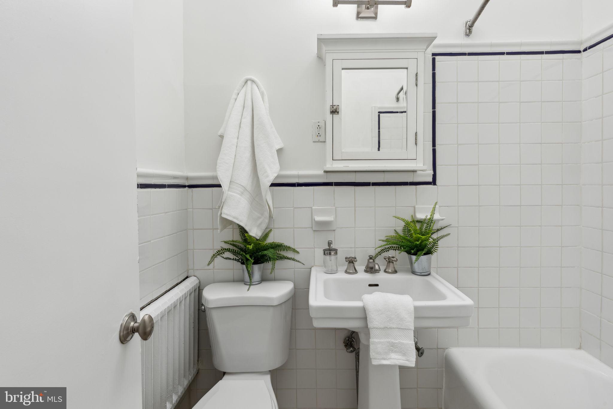 WASHINGTON SQ WEST - Residential Lease