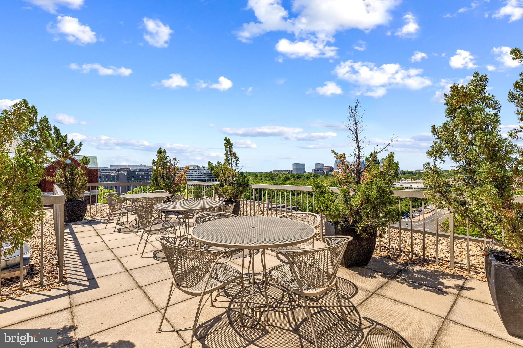 FOGGY BOTTOM - Residential
