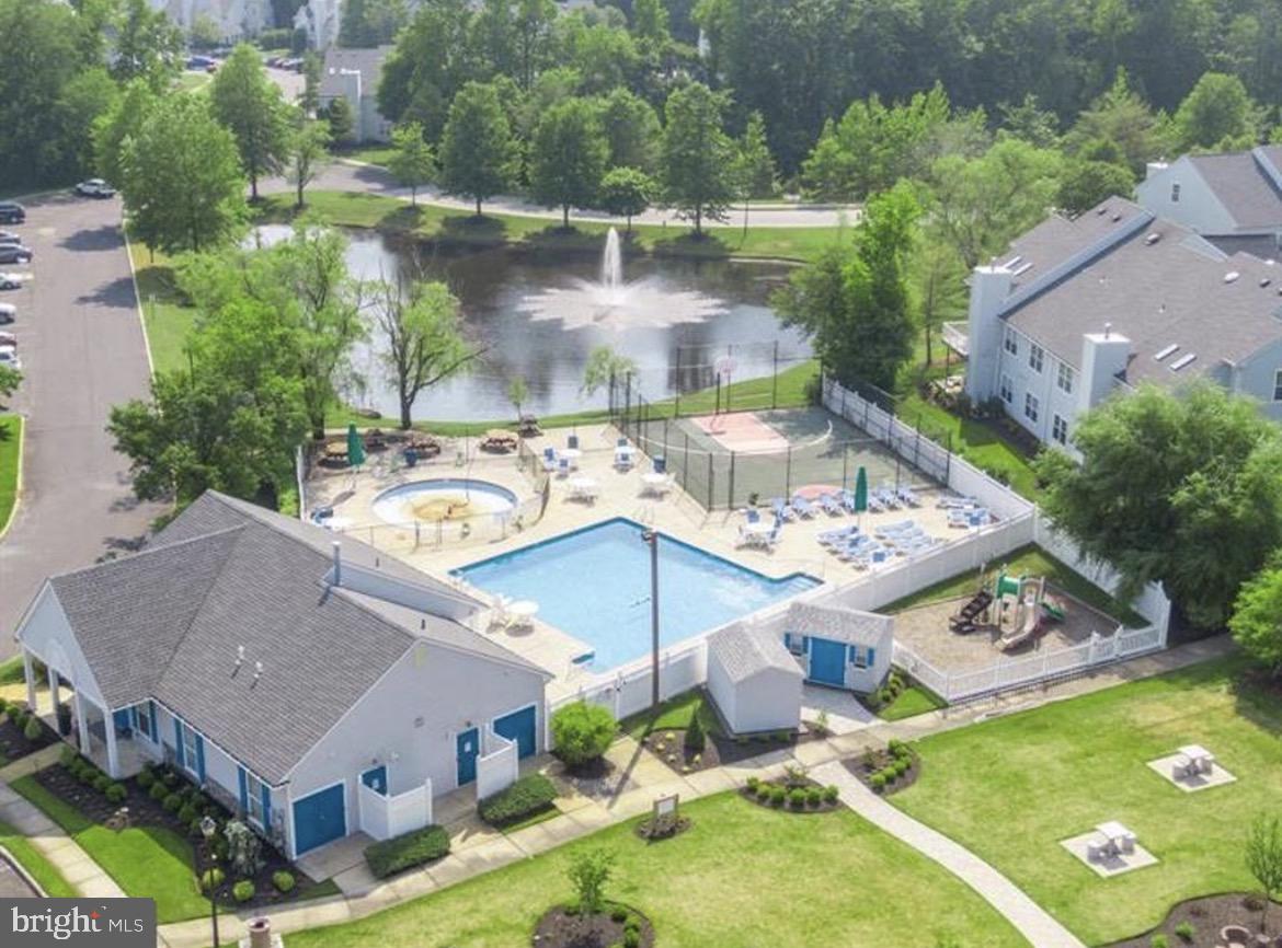 1507 SQUIRREL ROAD