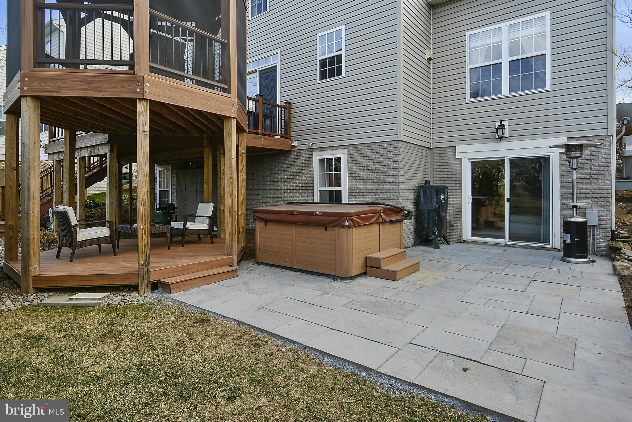 KINGS CROSSING - Residential
