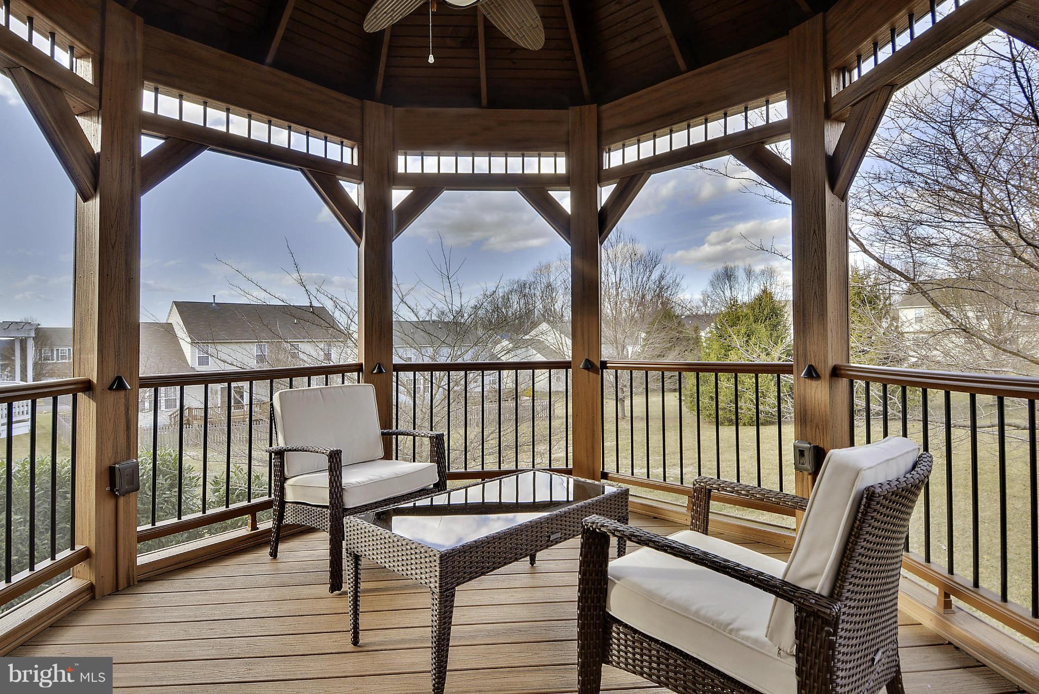 KINGS CROSSING - Residential