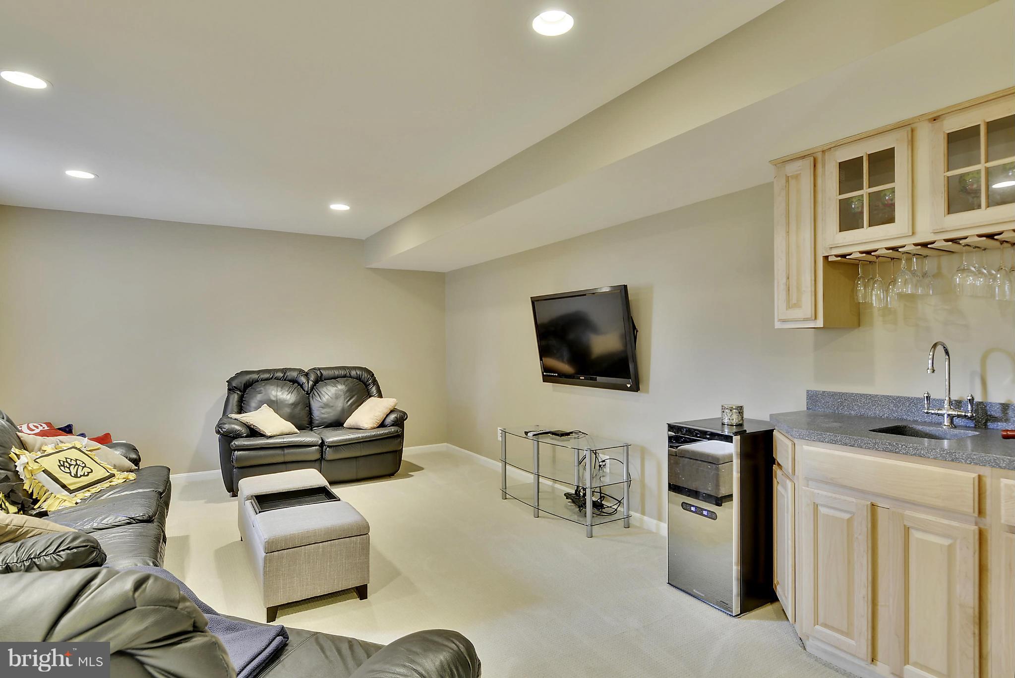 KINGS CROSSING - Residential