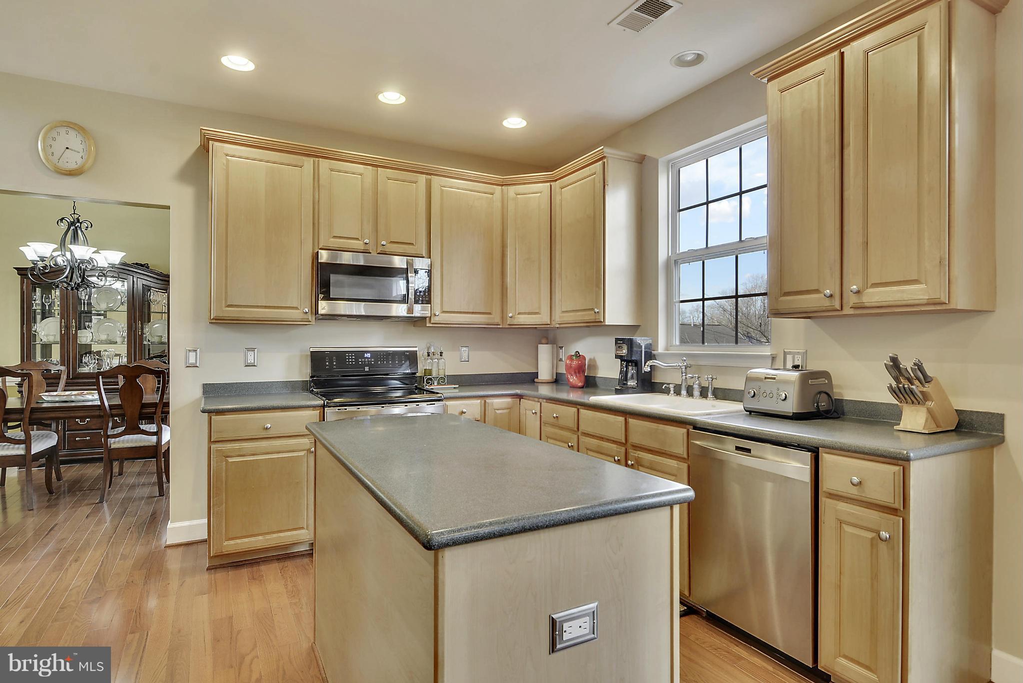 KINGS CROSSING - Residential