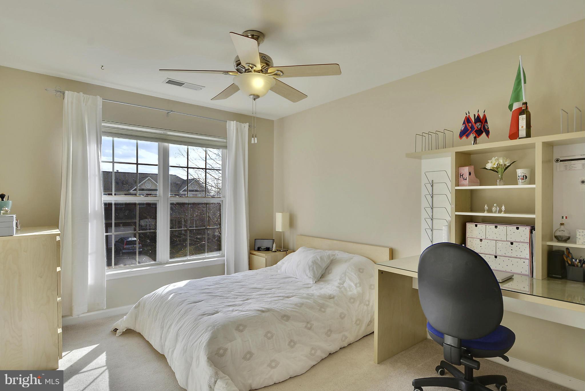 KINGS CROSSING - Residential