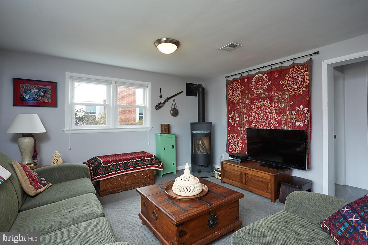 SILVER SPRING - Residential Lease