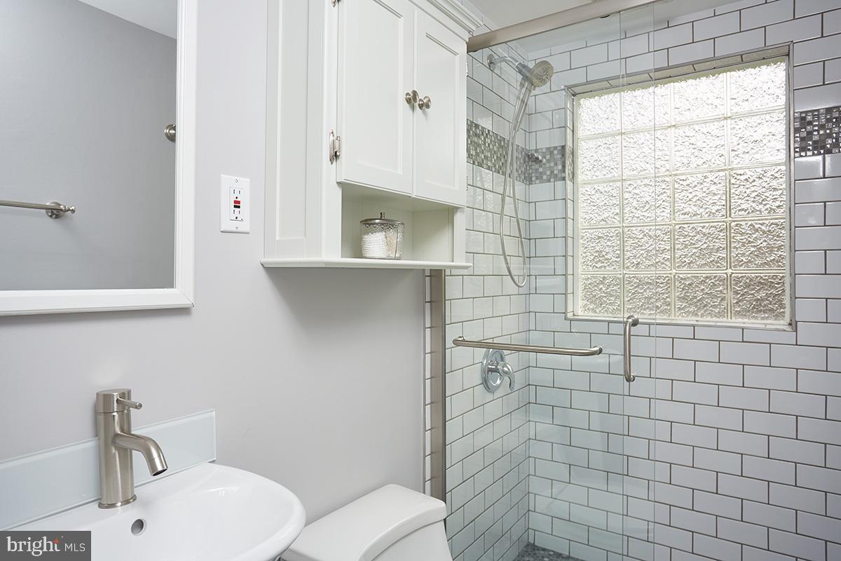 SILVER SPRING - Residential Lease