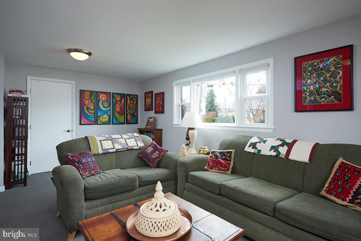 SILVER SPRING - Residential Lease