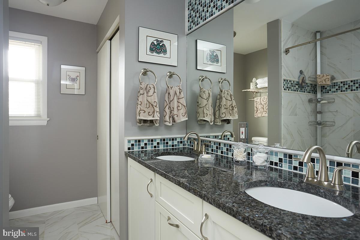 SILVER SPRING - Residential Lease