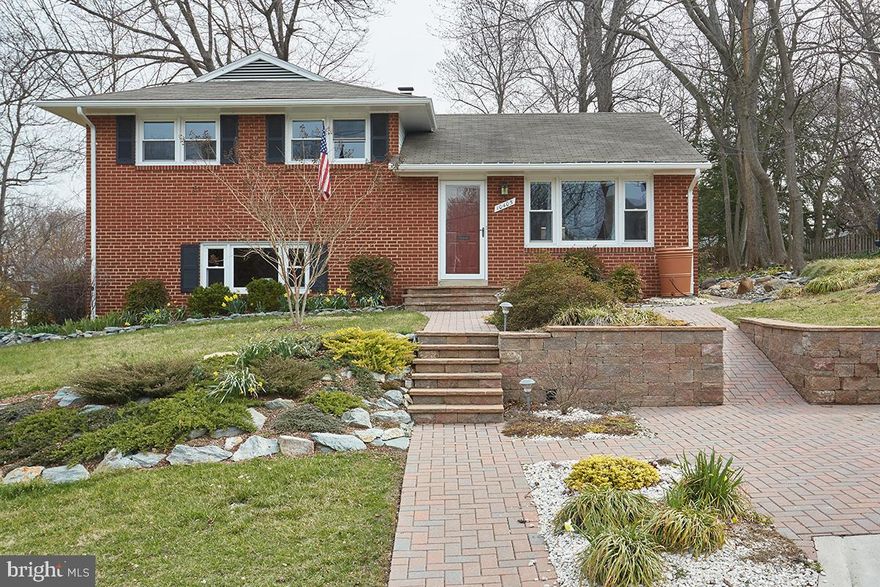 Sparkling and Fully Renovated - WALK to two metros, shops, restaurants, grocery, and steps to park. Sunny kitchen with quartz counters and stainless steel appliances. Gracious living room and dining room that open to comfy screened in porch and patio overlooking private and professionally landscaped yard. Family room with Fireplace. Tankless water heater. Easy Commute!
ALL yard care included: mowing, leaf removal, seasonal clean-ups, and gutter cleaning.

Available immediately for a 1-3 year lease. Pets considered on a case by case basis.
This is a non-smoking residence.