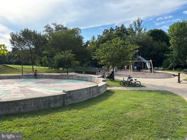 SILVER SPRING - Residential Lease