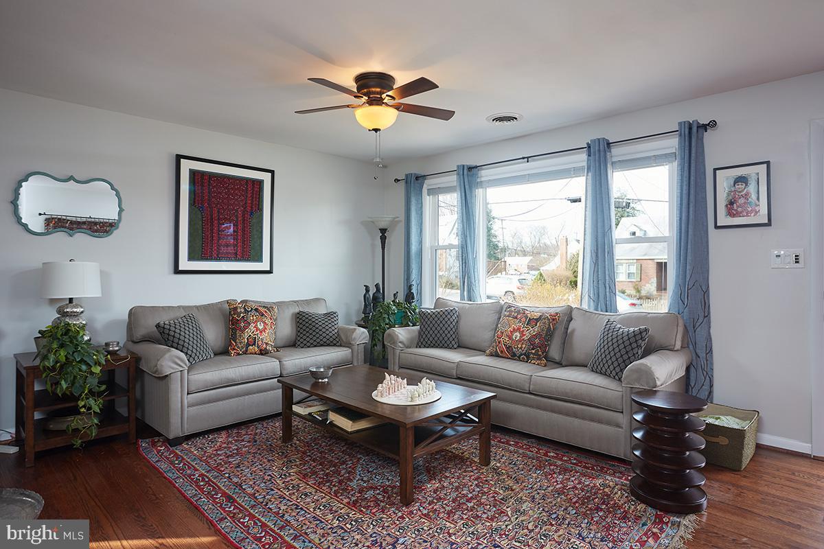 SILVER SPRING - Residential Lease