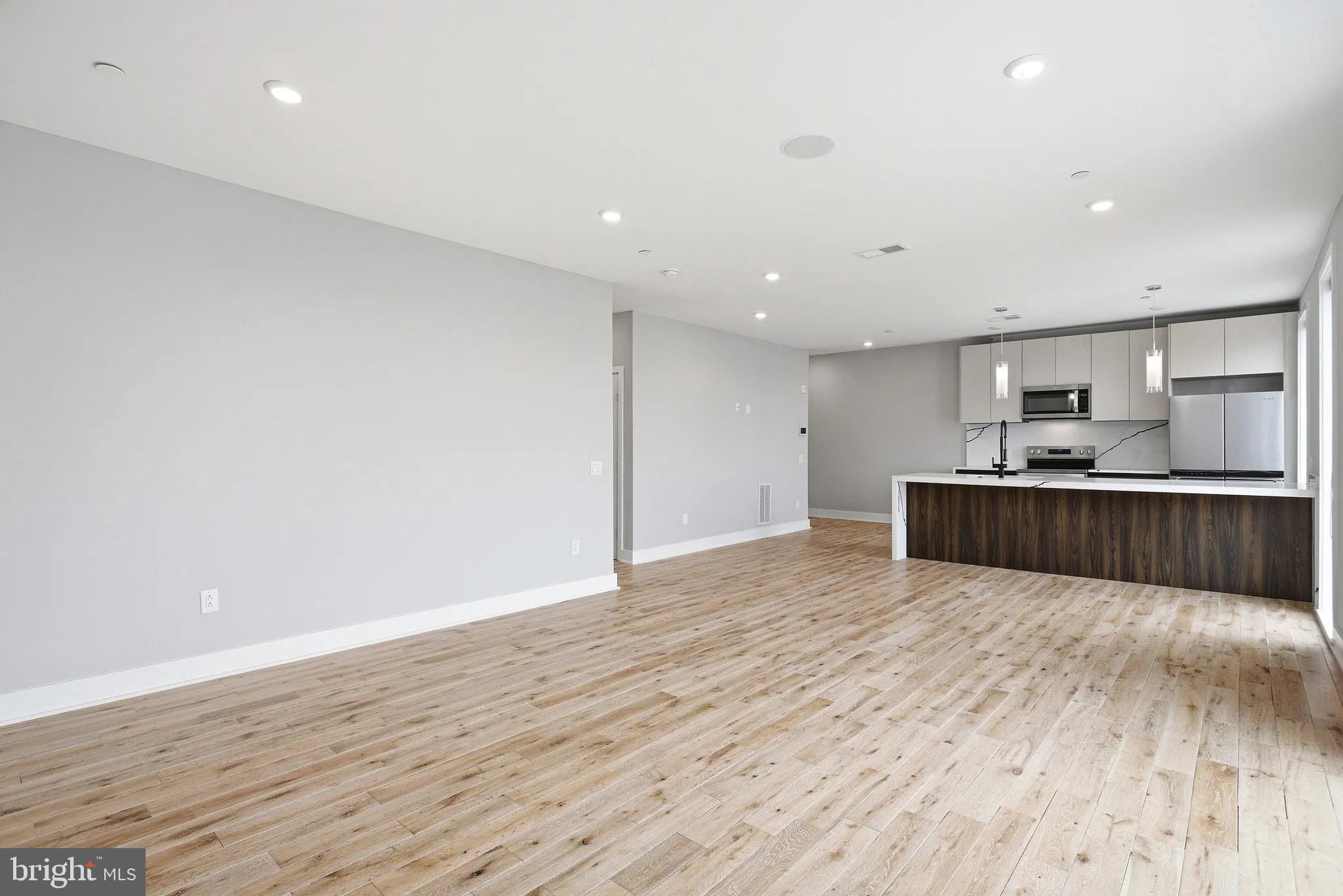 1000 W GIRARD AVENUE 419