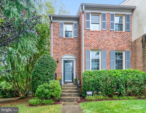 7825 BUTTERFIELD LANE ANNANDALE VA 22003