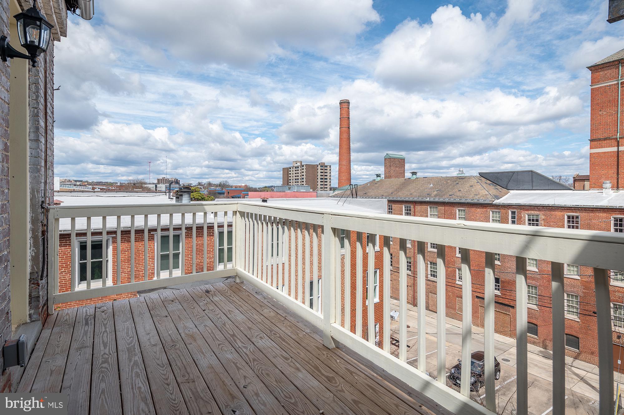 BOLTON HILL HISTORIC DISTRICT - Residential Lease