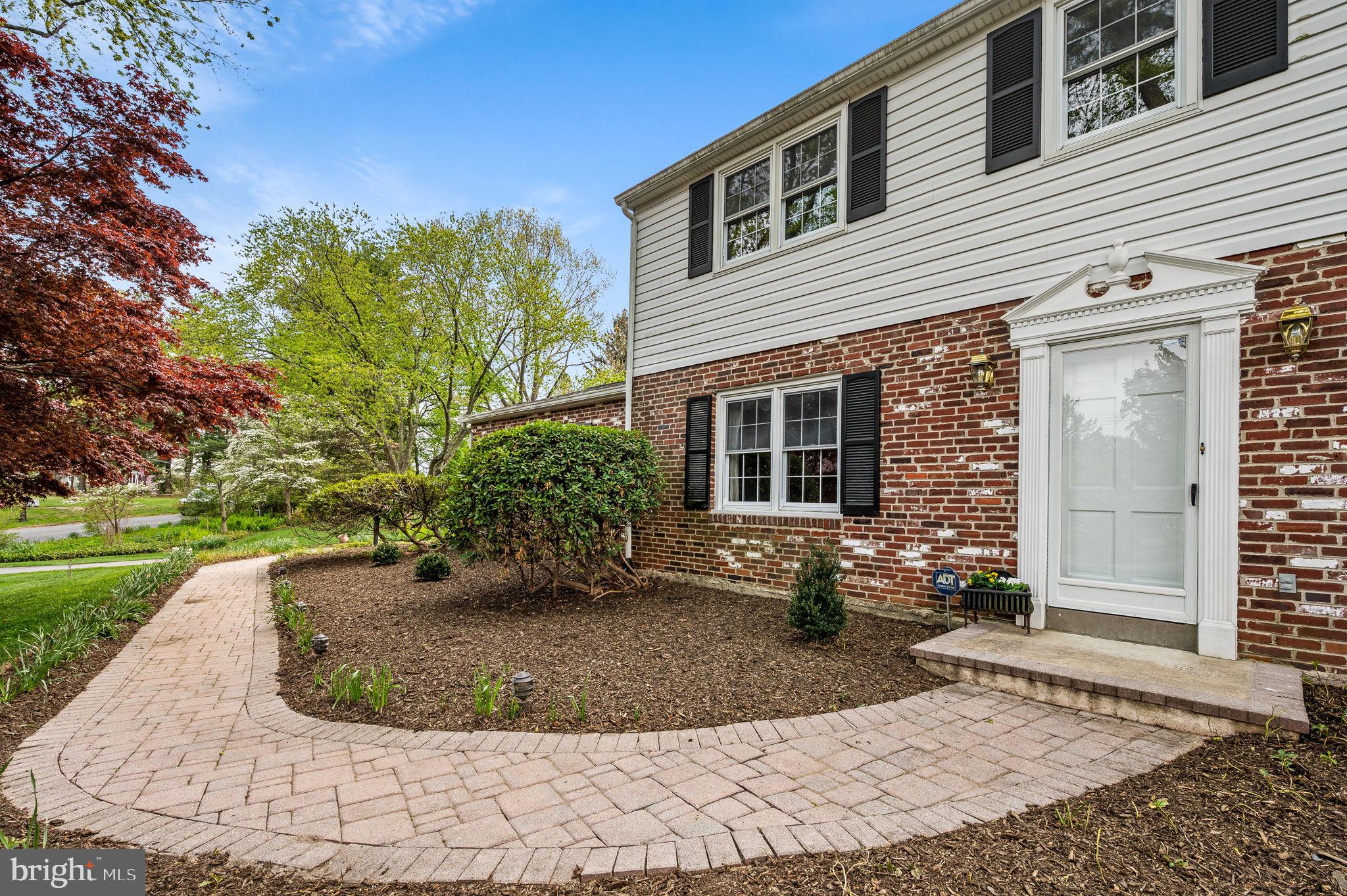 26 HICKORY LANE