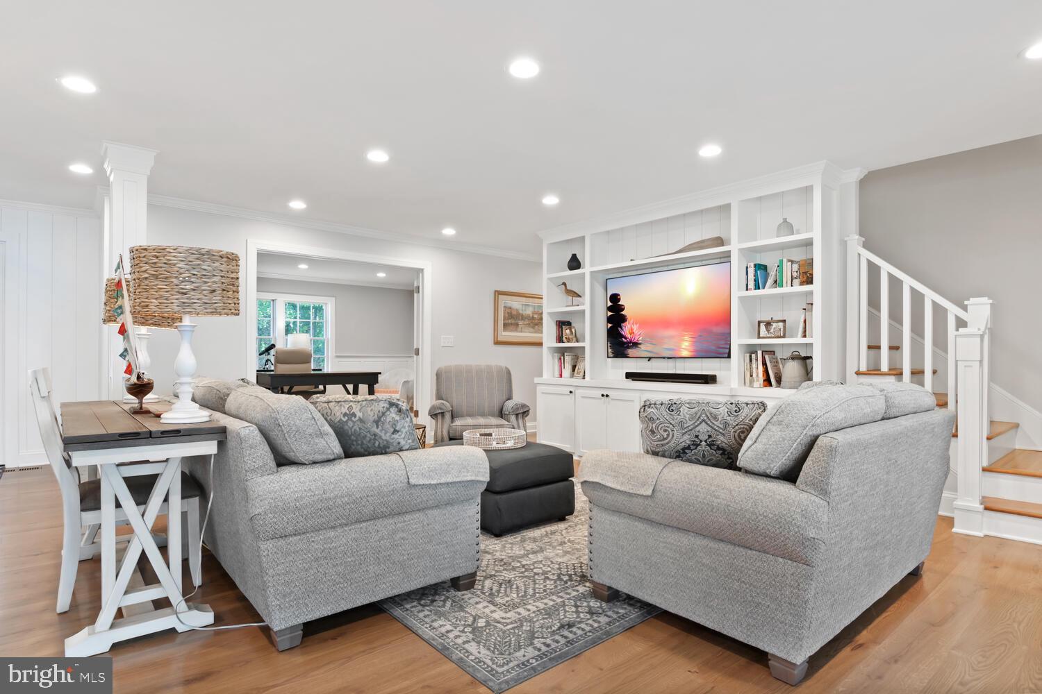 TRAVELERS REST - Residential