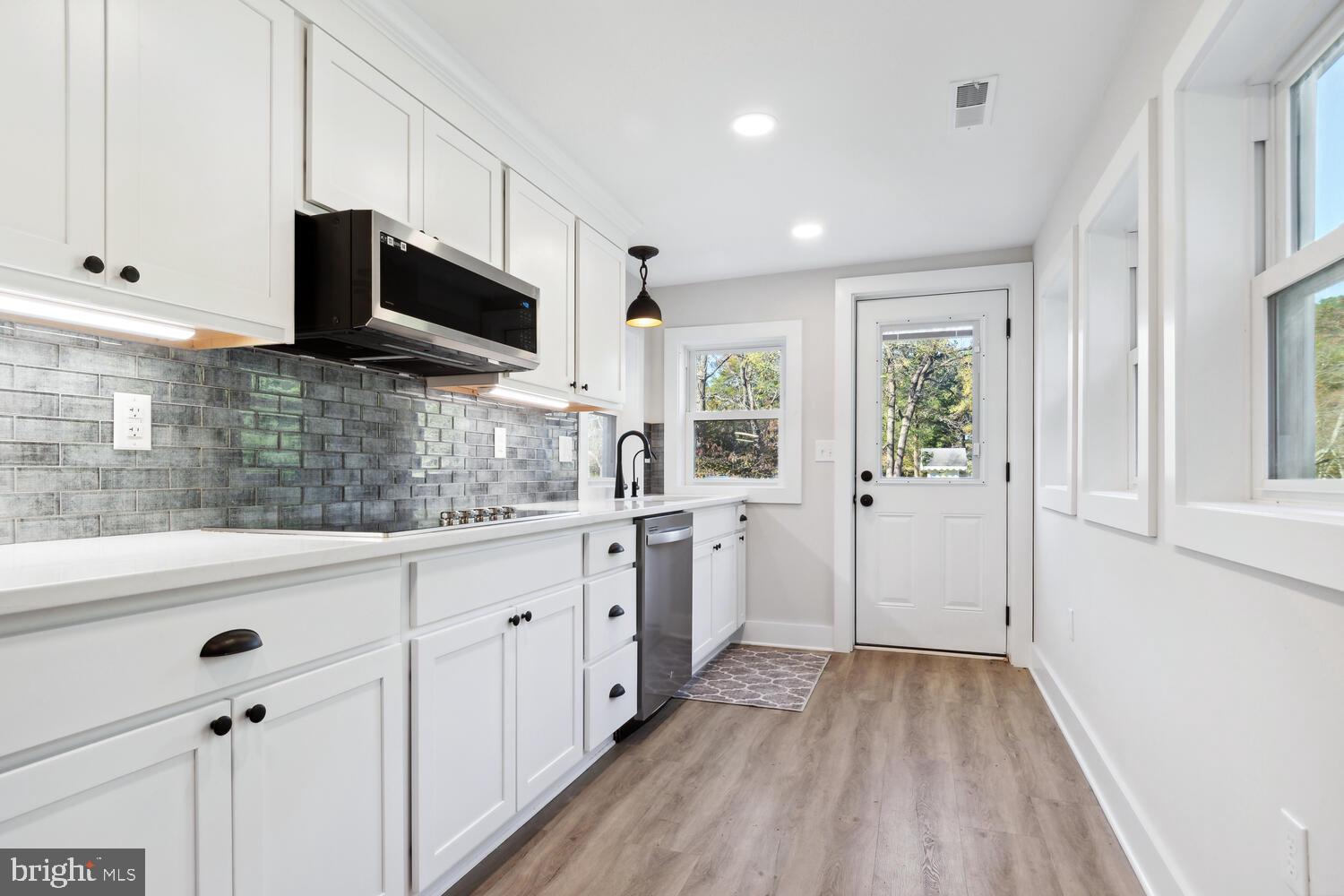 TRAVELERS REST - Residential