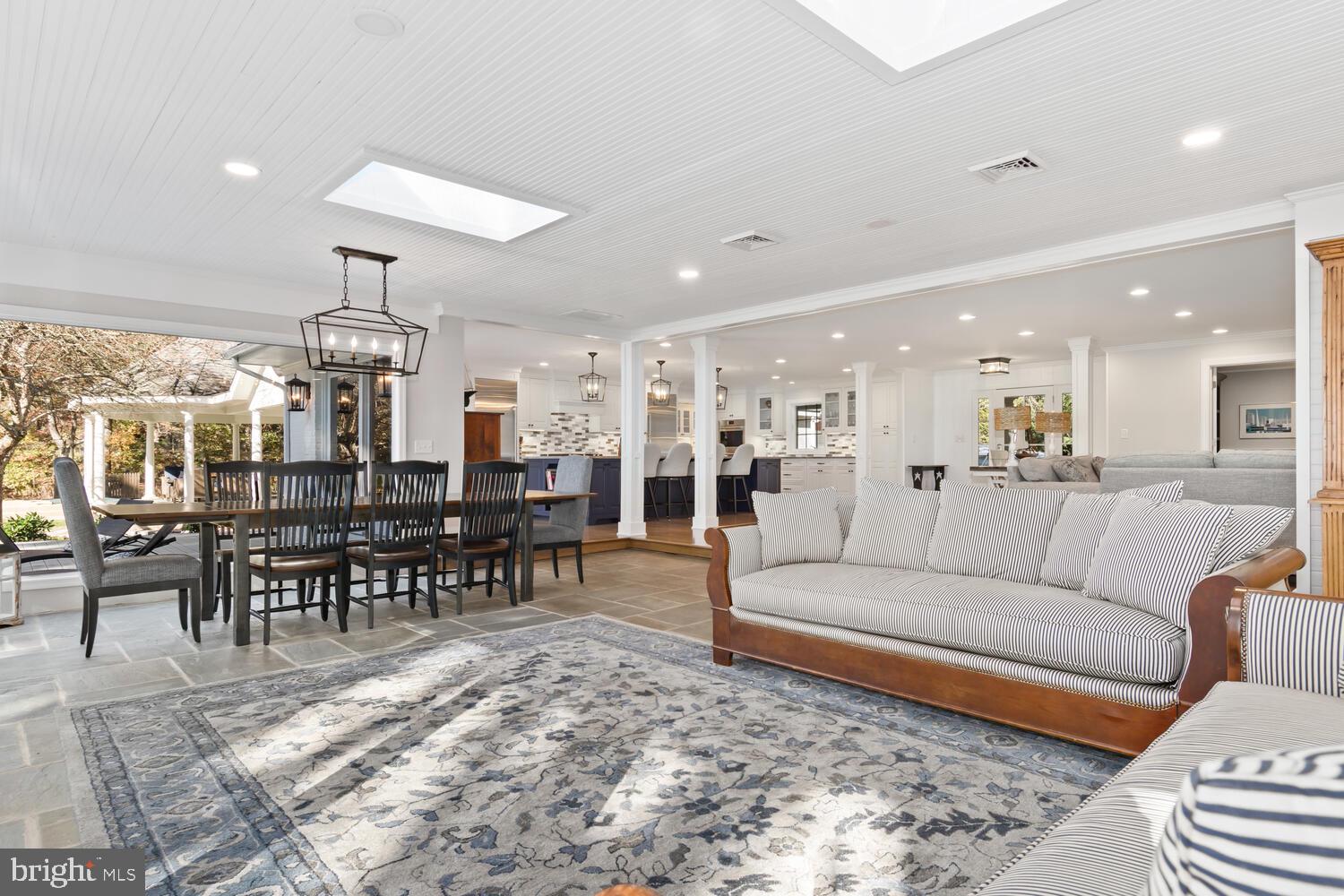 TRAVELERS REST - Residential