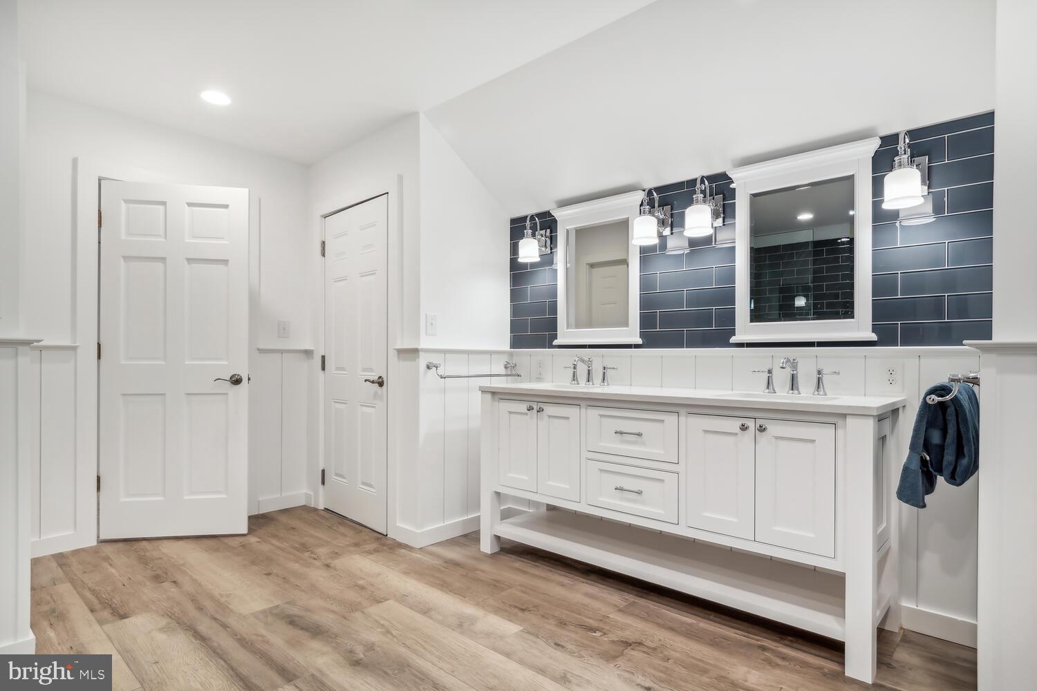 TRAVELERS REST - Residential