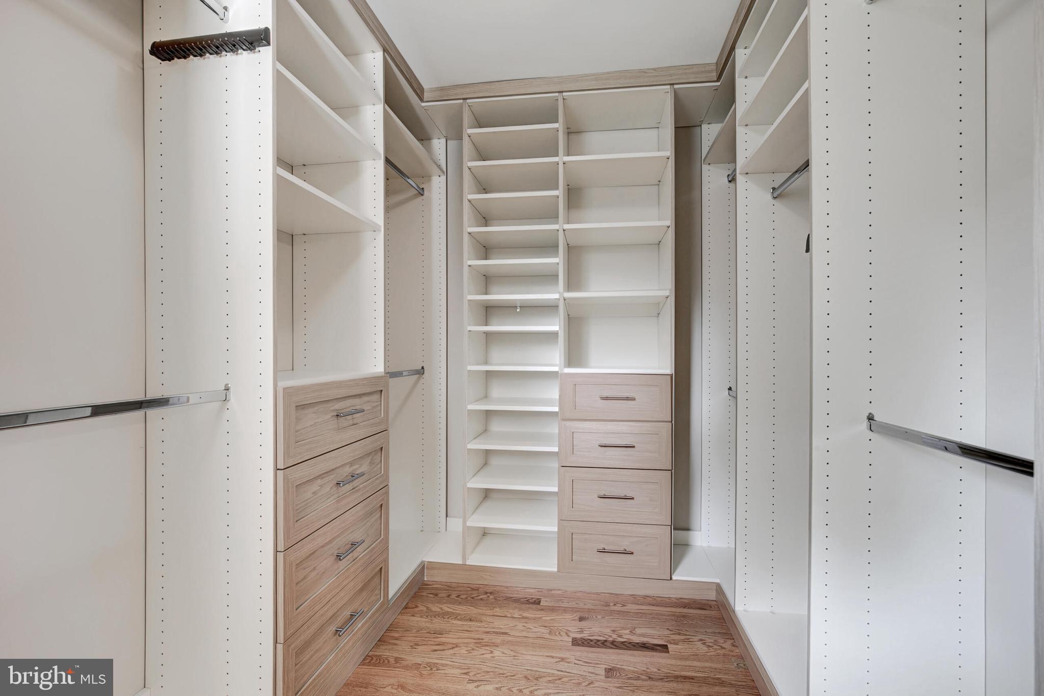 CARRIAGE HILL - Residential