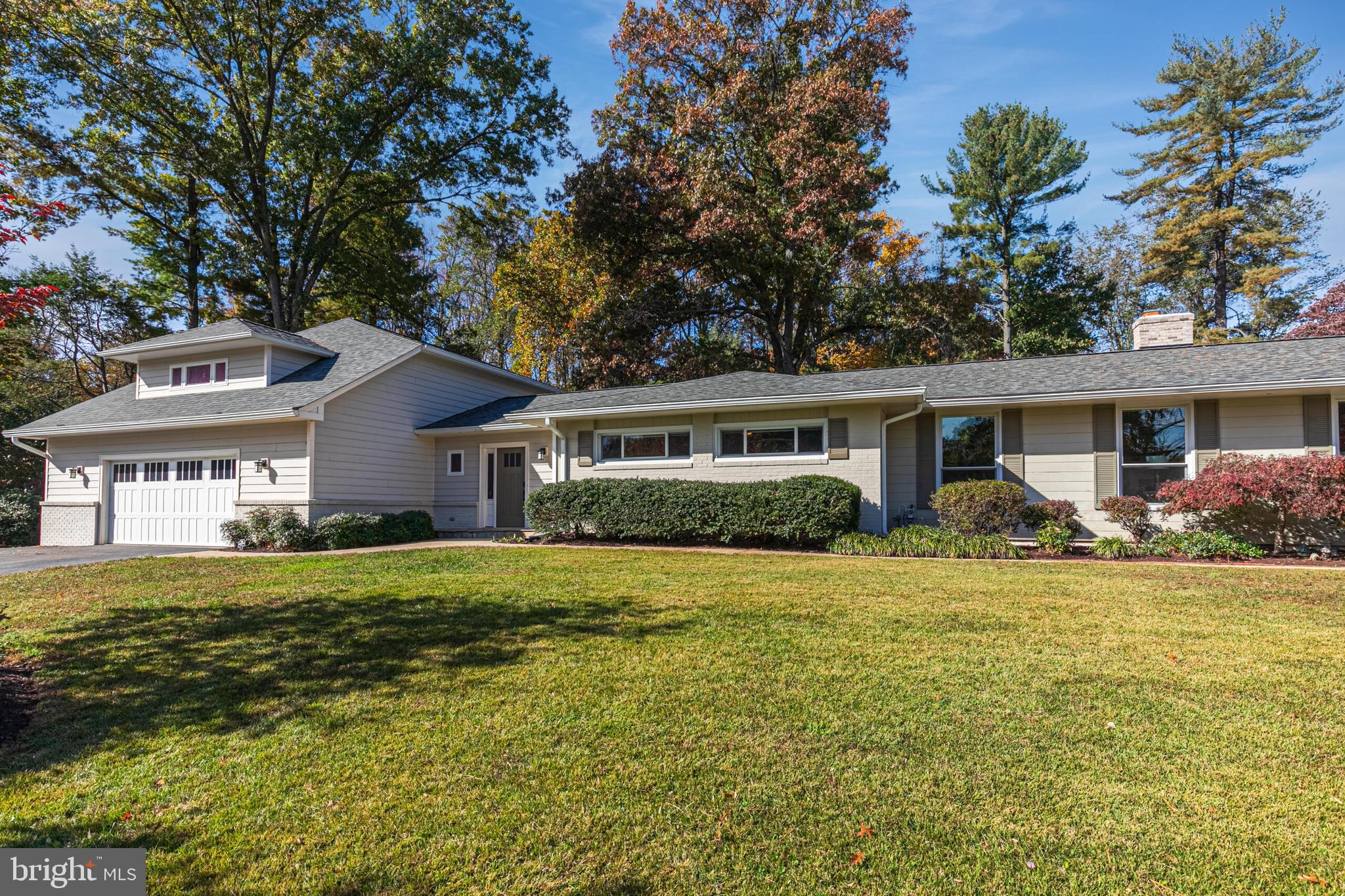 CARRIAGE HILL - Residential