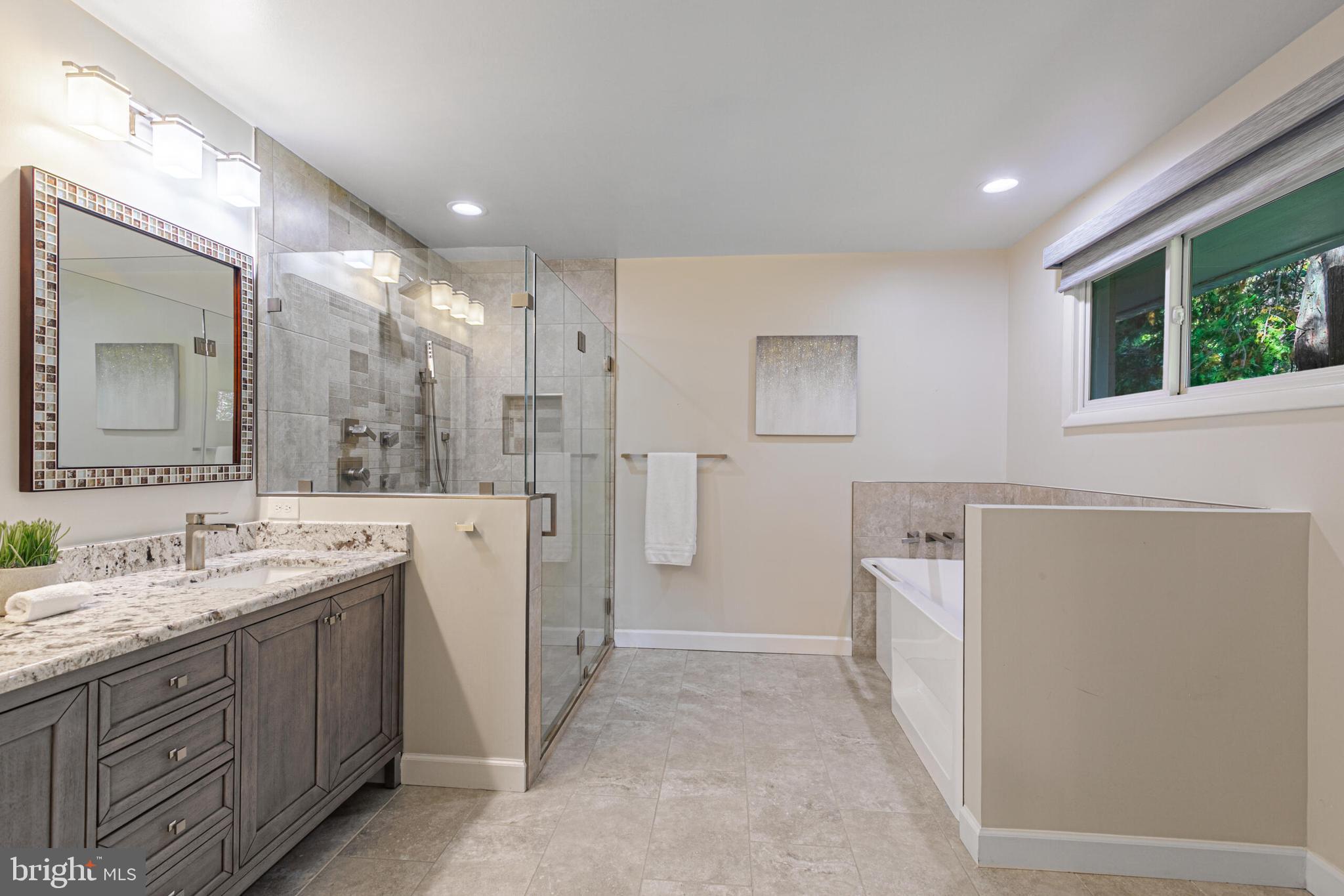 CARRIAGE HILL - Residential