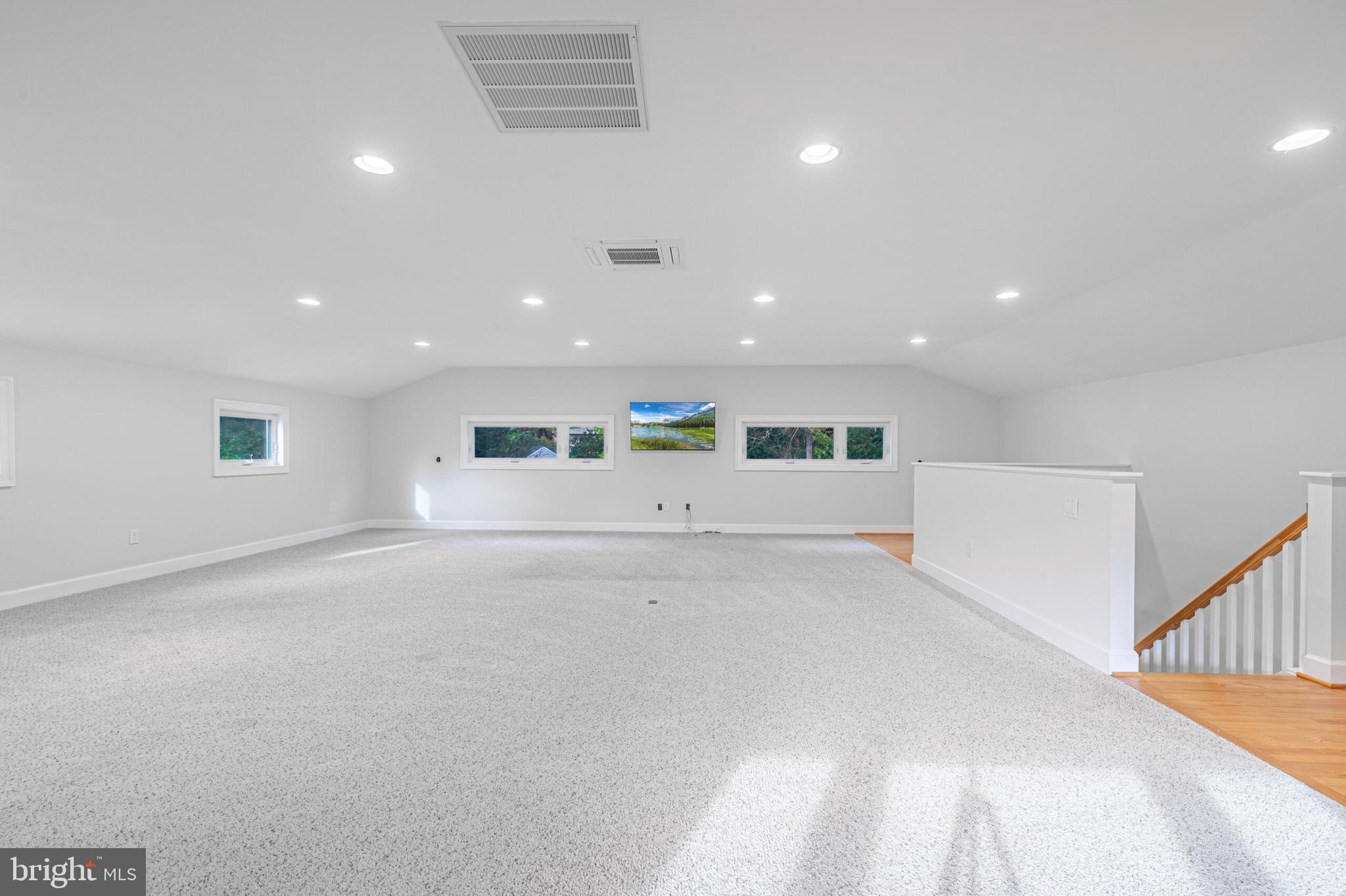 CARRIAGE HILL - Residential