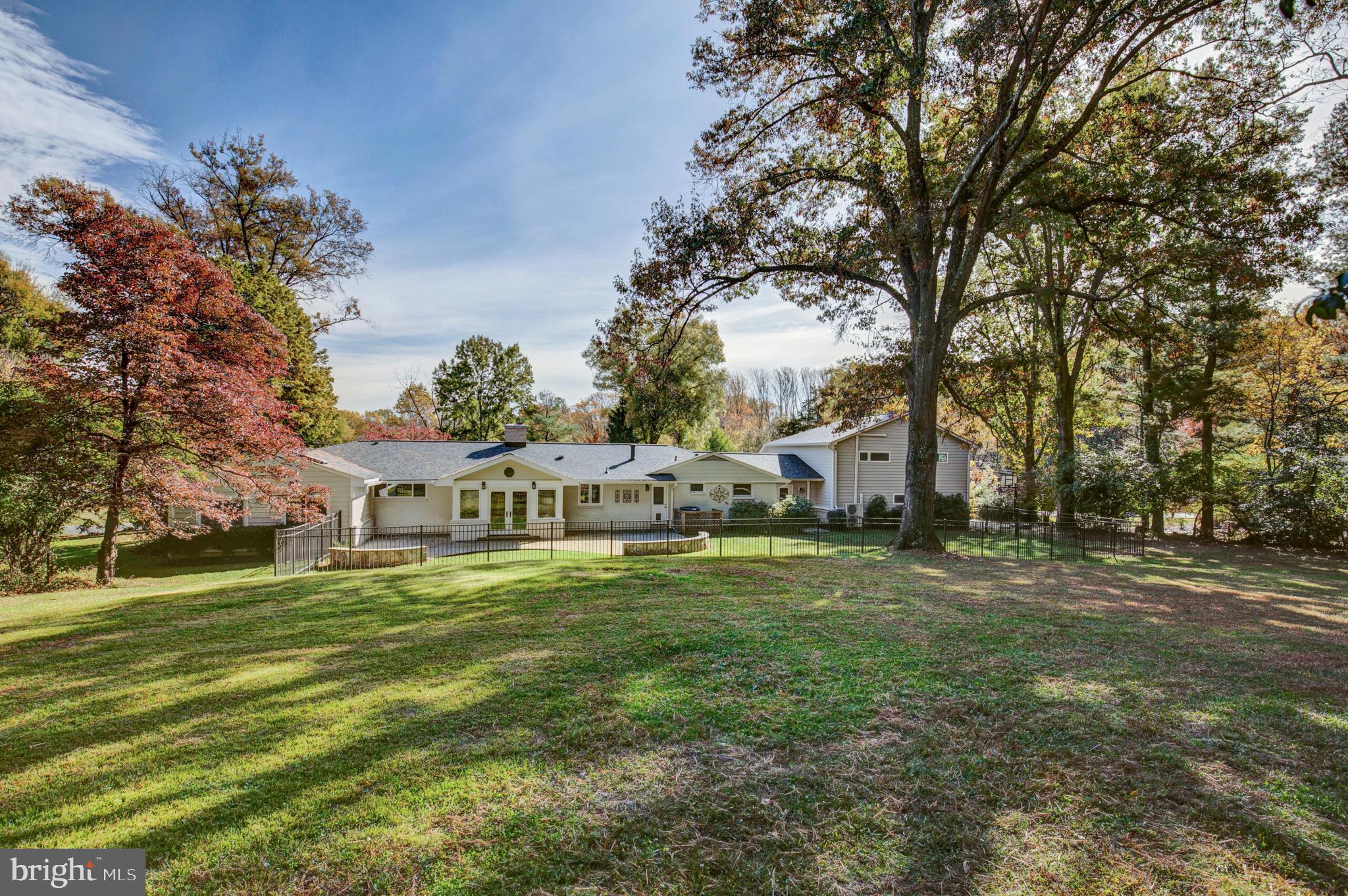 CARRIAGE HILL - Residential