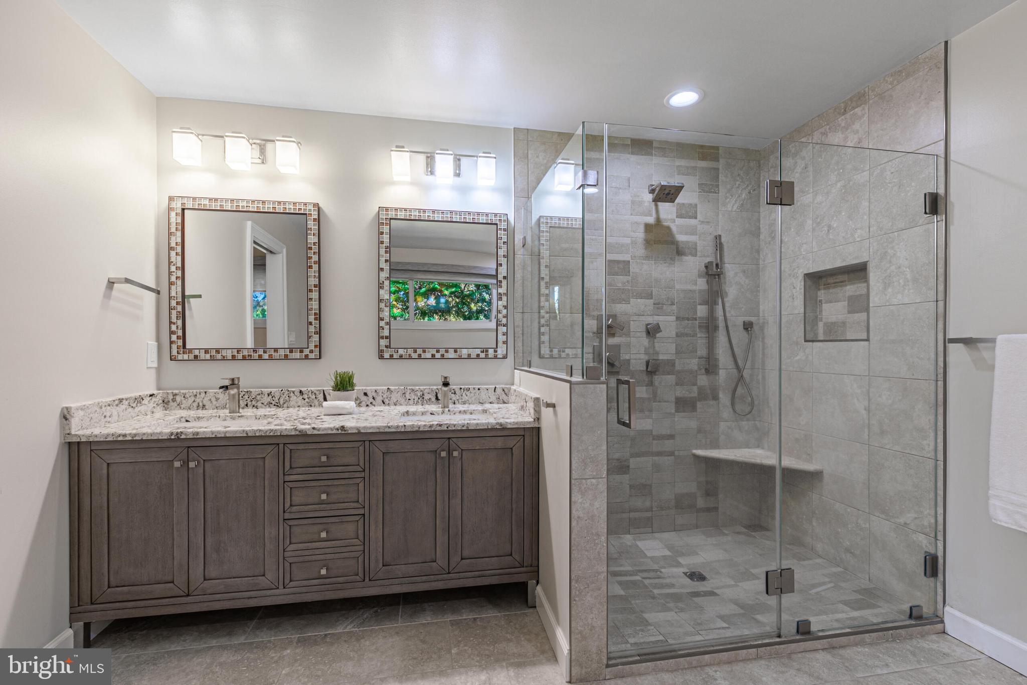 CARRIAGE HILL - Residential