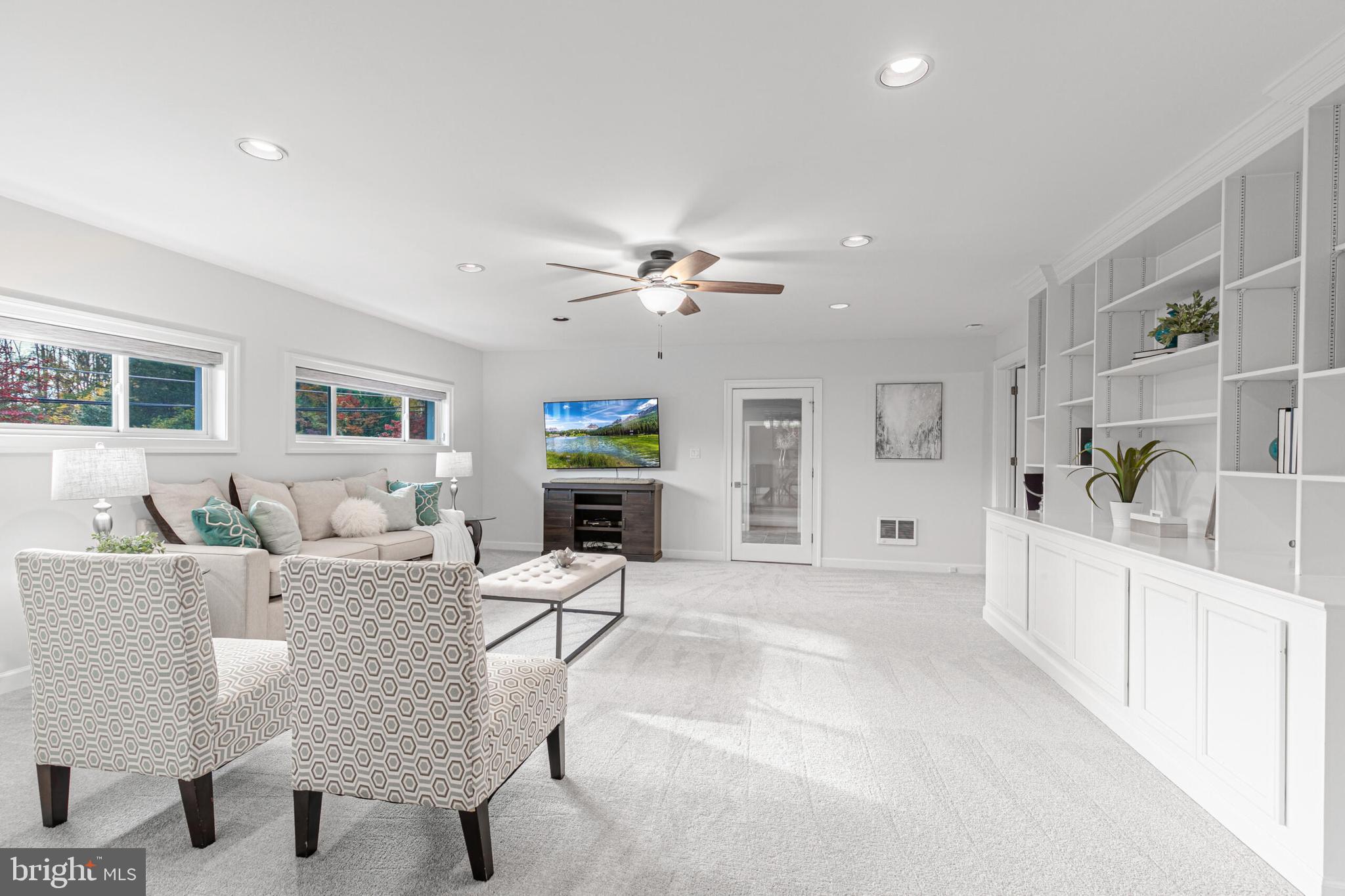 CARRIAGE HILL - Residential