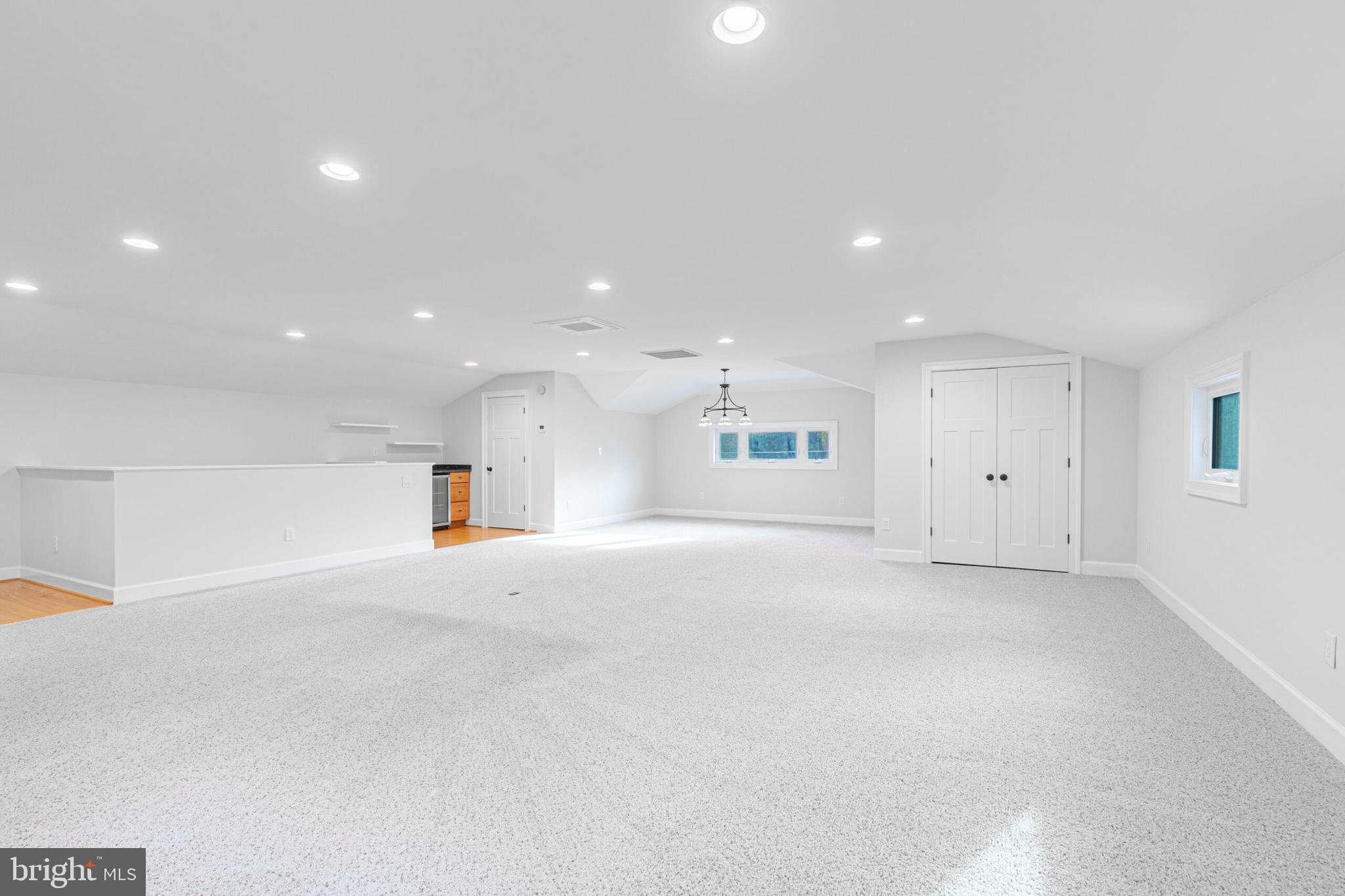 CARRIAGE HILL - Residential