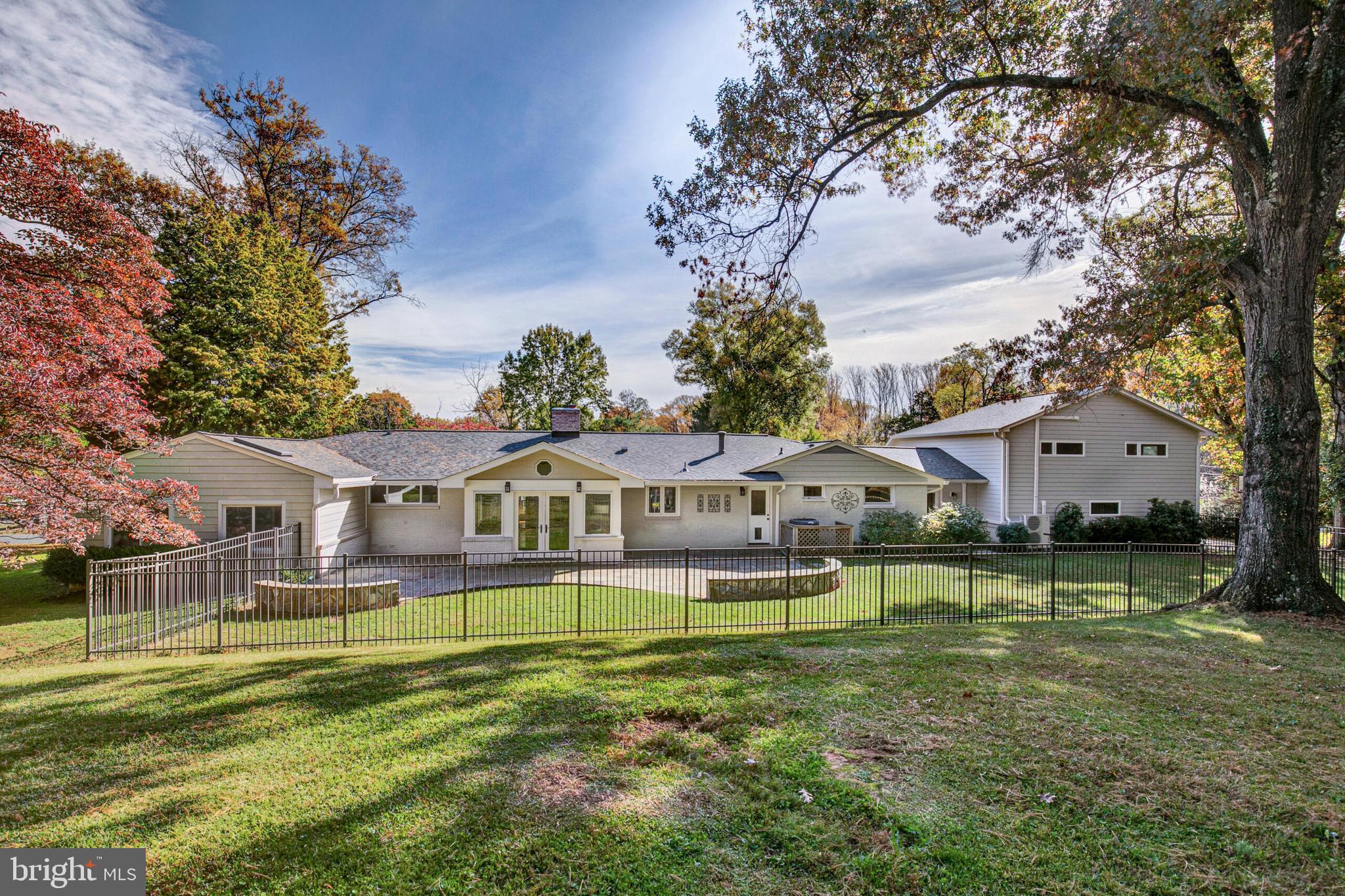 CARRIAGE HILL - Residential