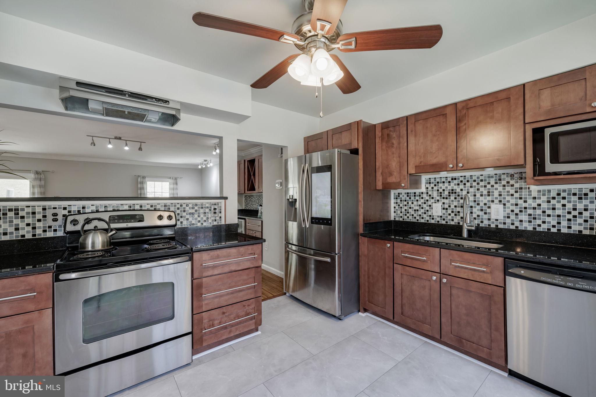 BETHELEN WOODS - Residential Lease